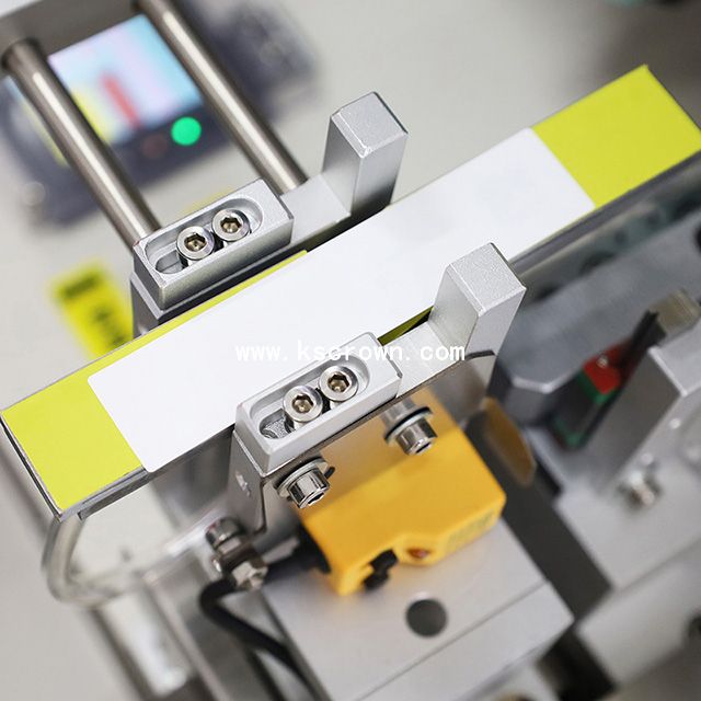 Real-time Printing and Flag Labeling Machine